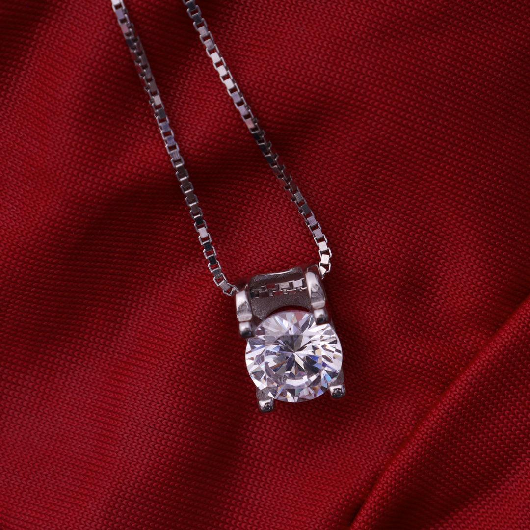 Solitaire Aura Pendant Chain