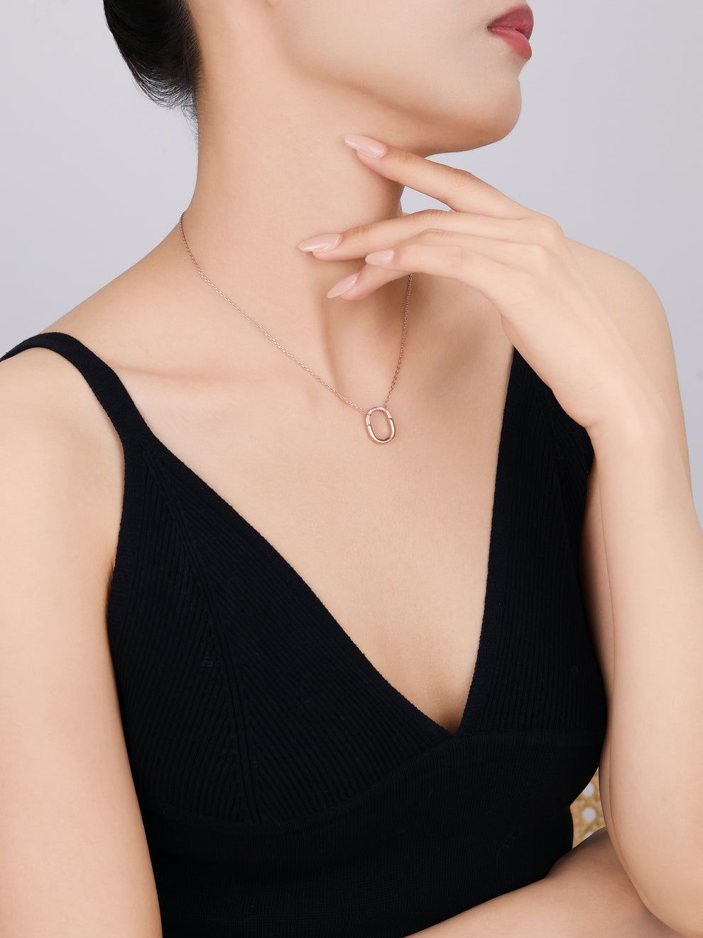 Evara’s Luxe Loop Pendant